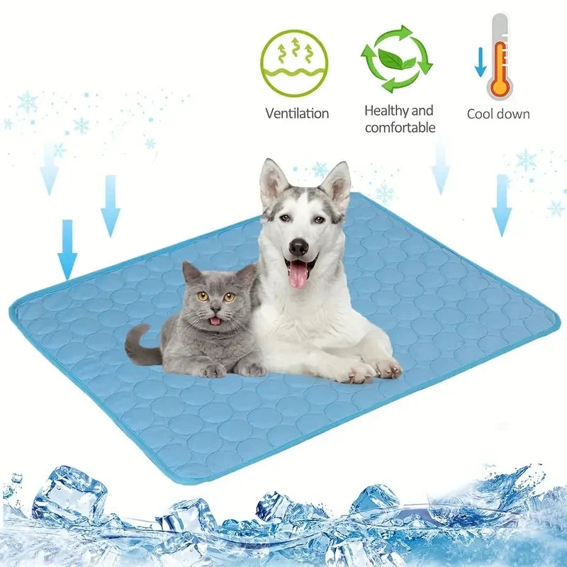 Dog lying on ice silk self-cooling mat in grey — Pawnests